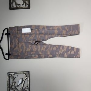 NWT Athleta Rainer reflective legging sz 2X